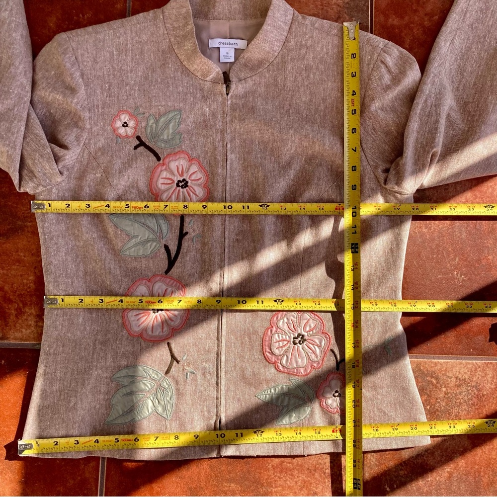 Dressbarn Floral Embroidered Linen Blend Jacket | Size 10 - Picture 11 of 16